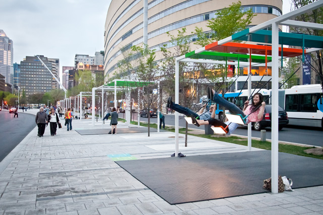 Bus stop - Montreal.jpg