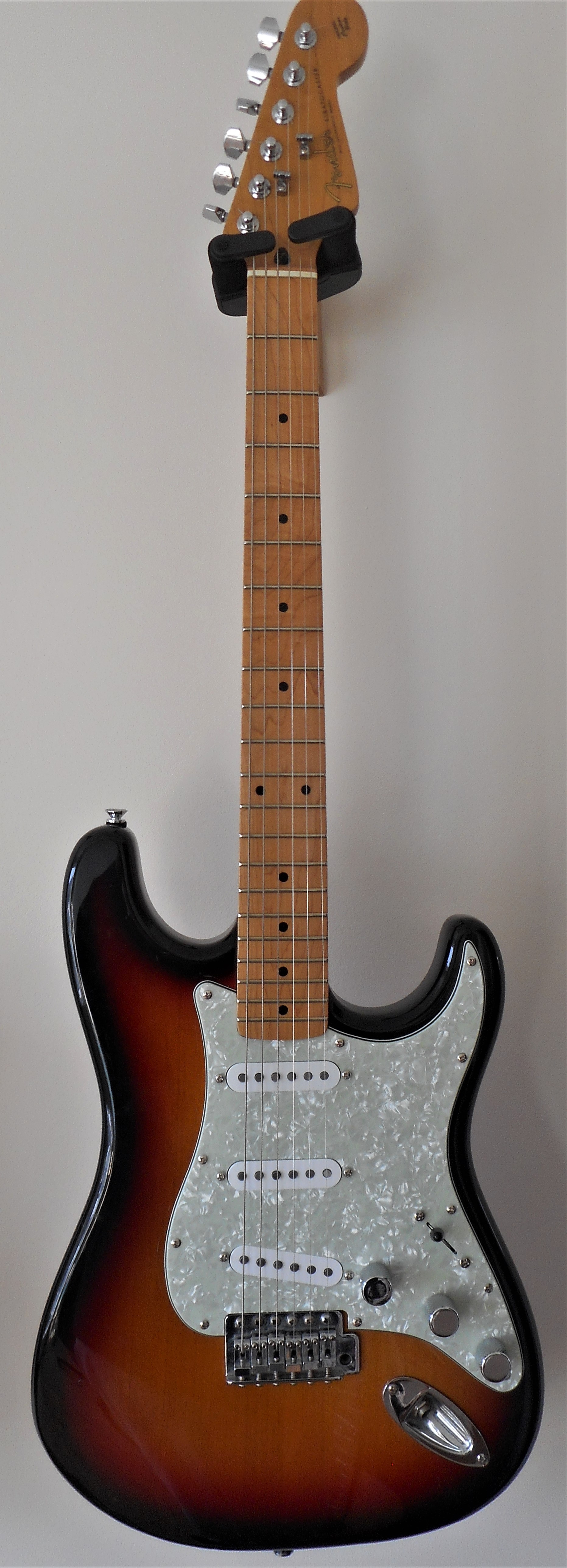 strat.jpg